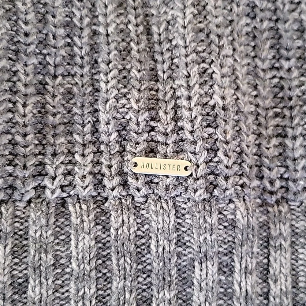 Hollister | Gray Off-Shoulder Sweater - Picture 6 of 8